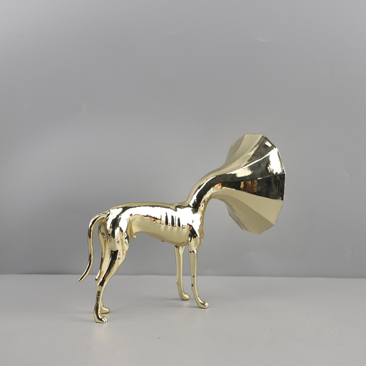 Creative Gold Dog Phonograph S - Home Gym Luxury recensione e prezzo